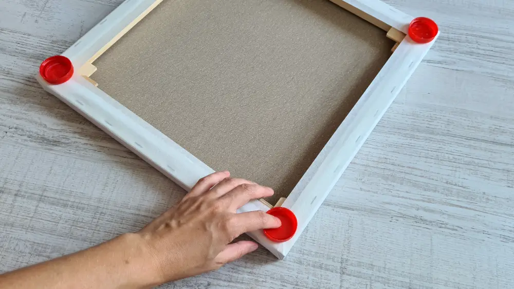 jak przygotować płótno do pouringu - podstawki